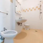 Diplomatic Fronte Mare Apartamento *