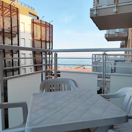 Diplomatic Fronte Mare Apartamento