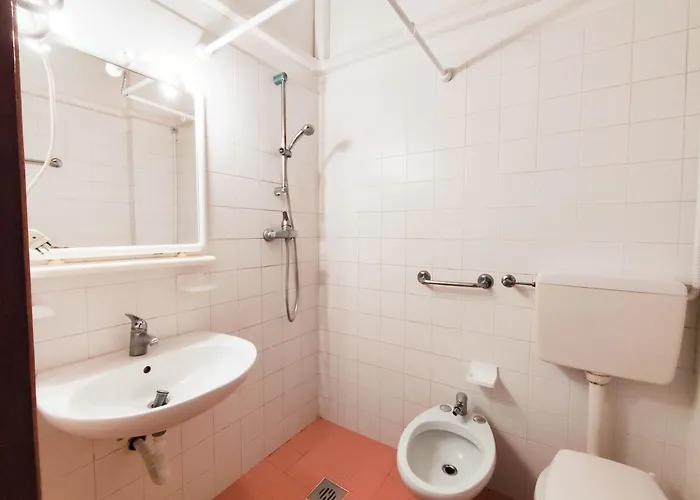 Diplomatic Fronte Mare Apartamento *