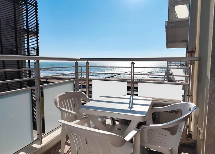 Diplomatic Fronte Mare Apartamento